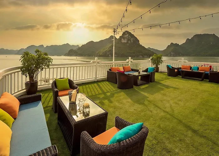 Verdure Lotus Luxury Cruise On Lan Ha Bay Ha Long